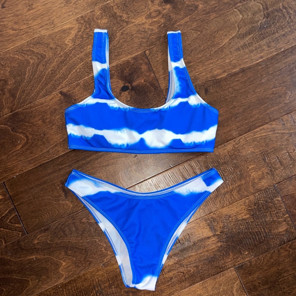 Goodnight Macaroon Blue and White Bikini